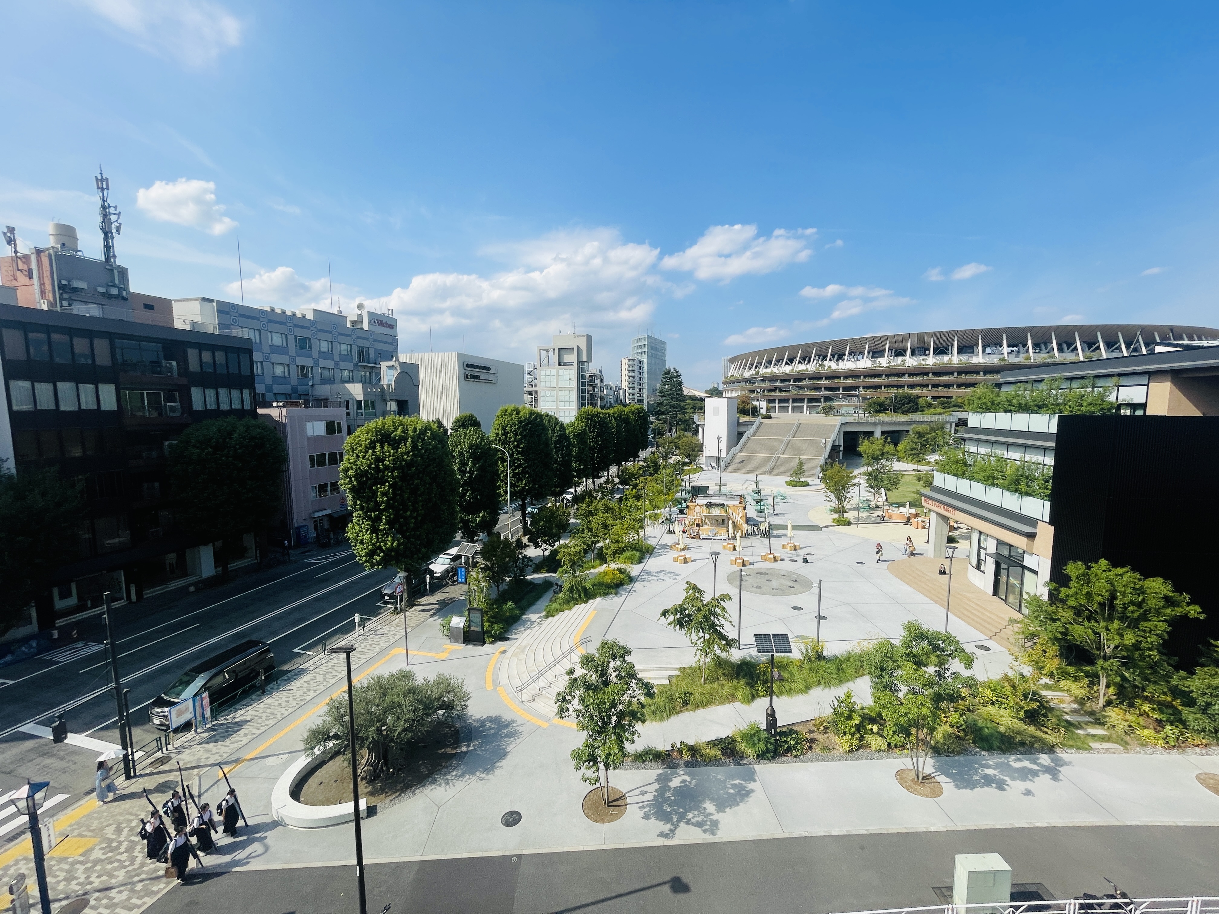 【国立競技場駅9分】展示会や撮影に適した白を基調とした自然光が入るスタジオ