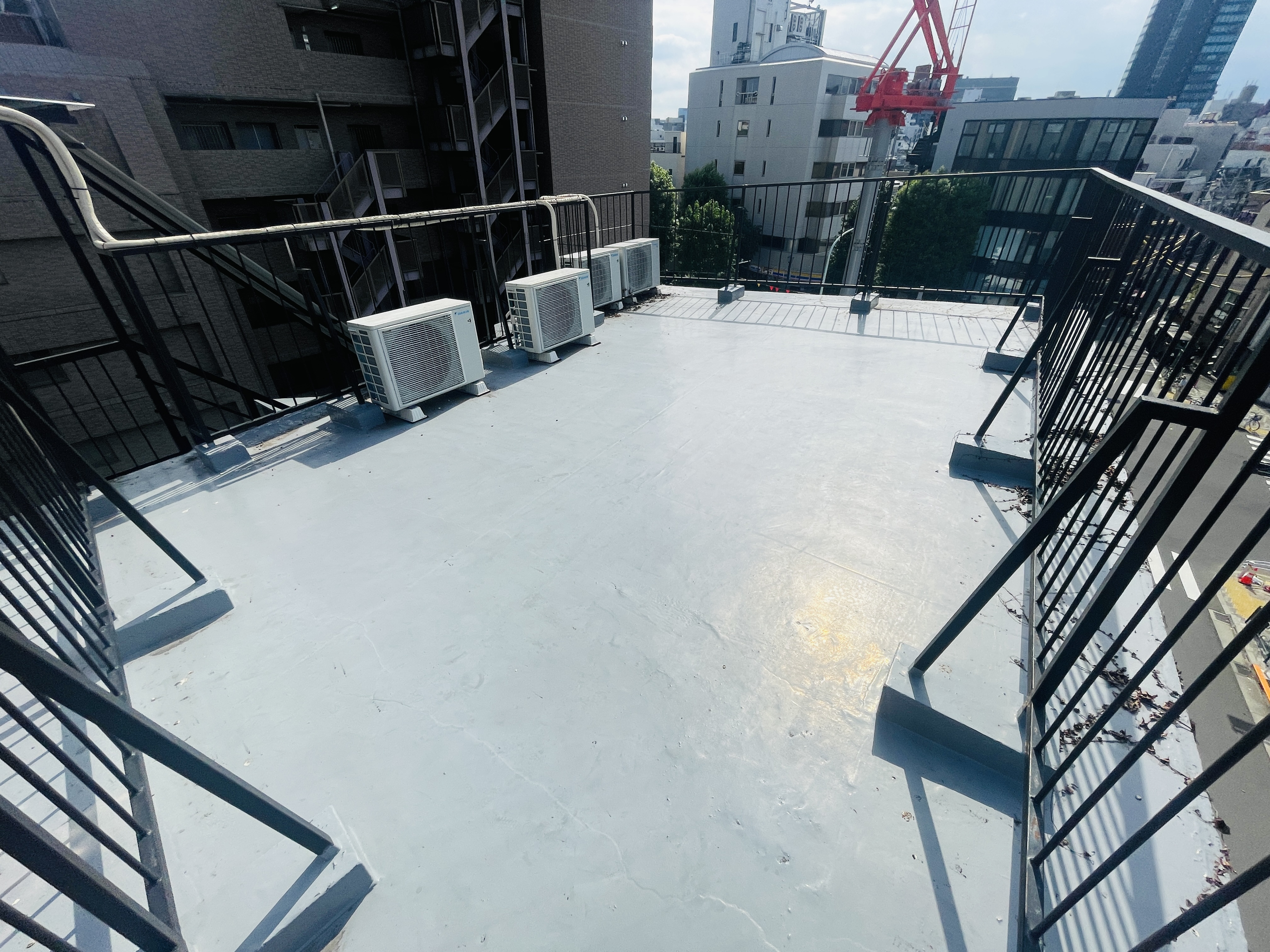 【国立競技場駅9分】展示会や撮影に適した白を基調とした自然光が入るスタジオ