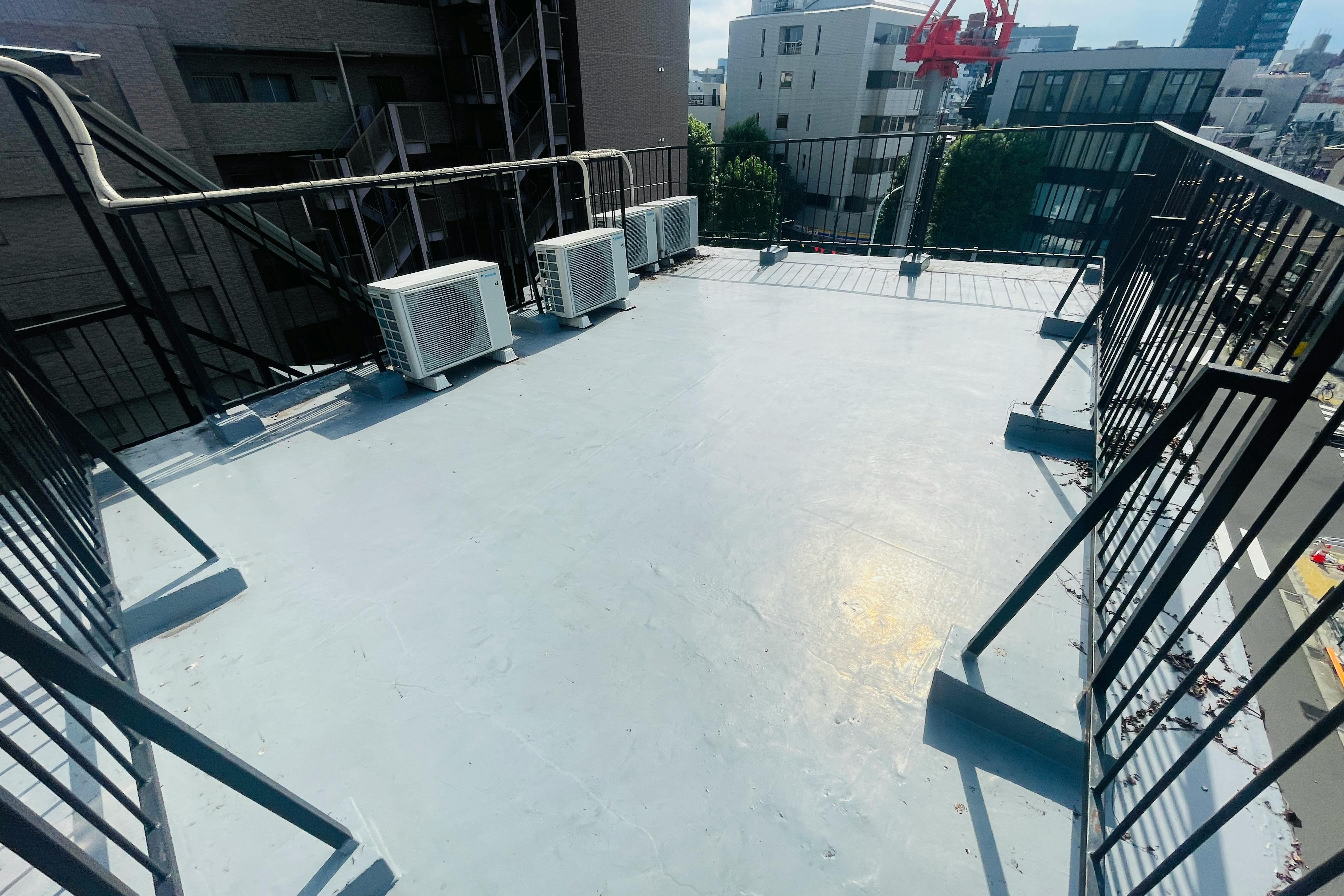 【国立競技場駅9分】展示会や撮影に適した白を基調とした自然光が入るスタジオ