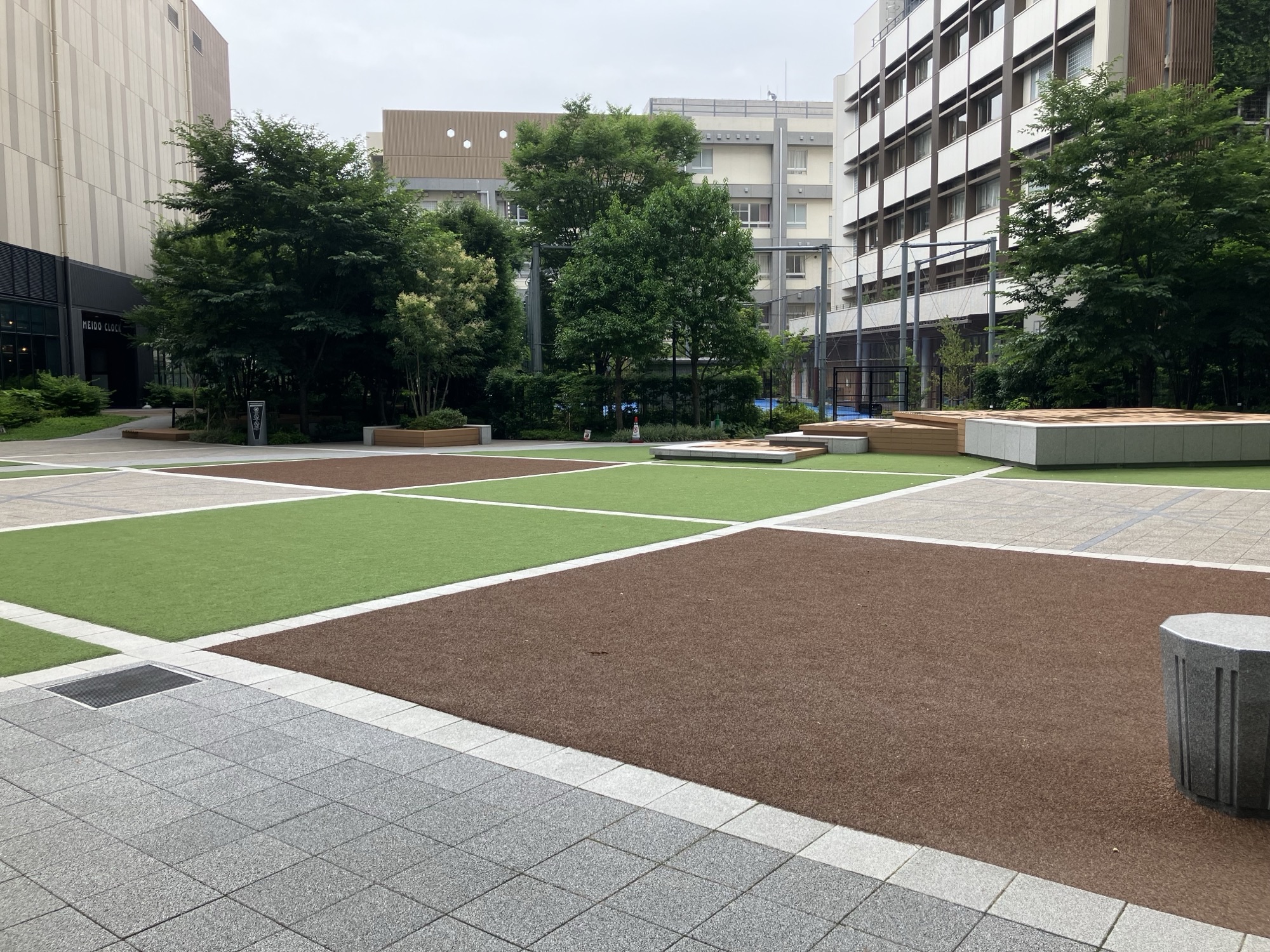 【KAMEIDO CLOCK】1Fカメクロステージ 大型イベントに最適な屋外催事イベントスペース