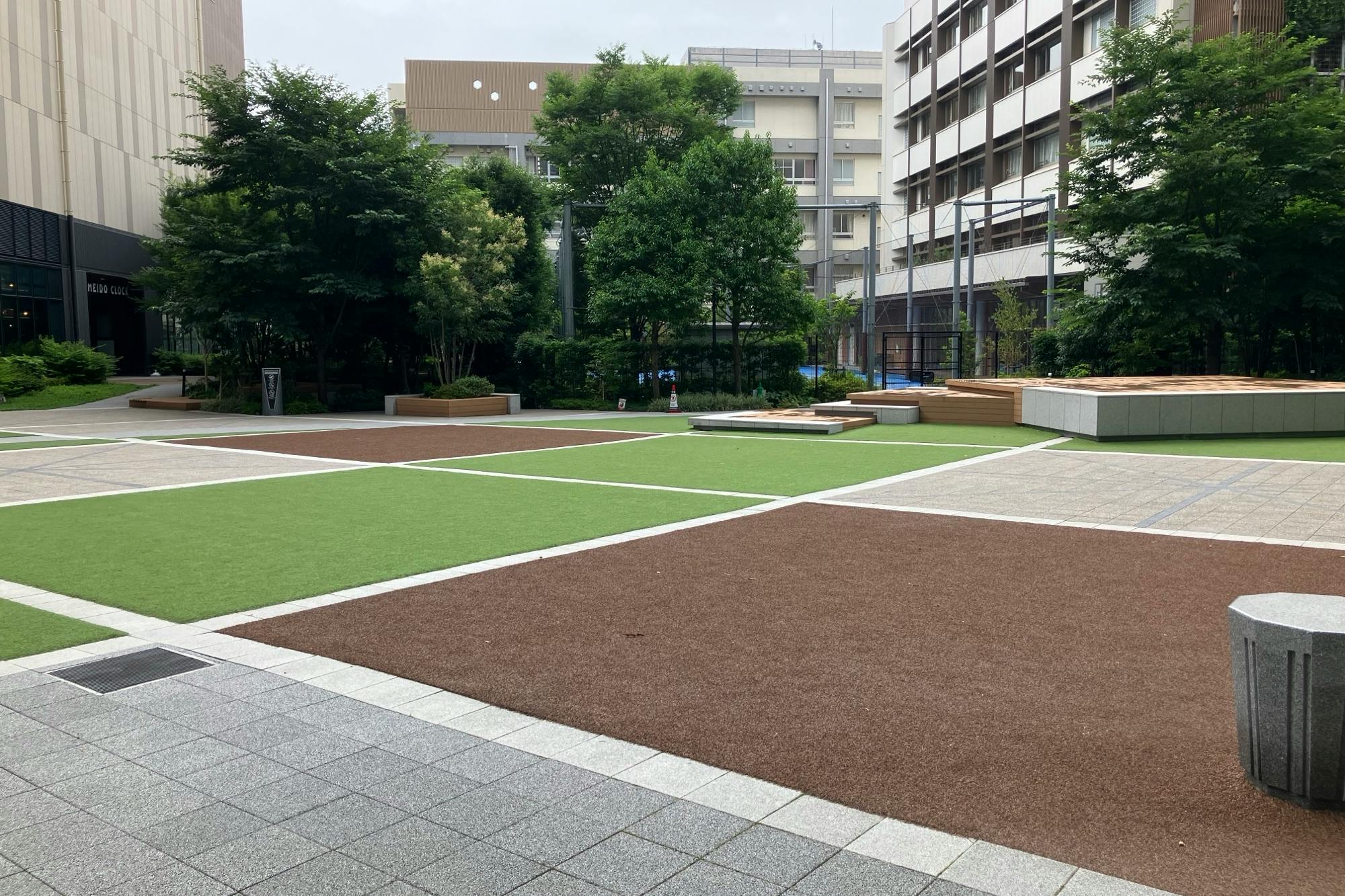 【KAMEIDO CLOCK】1Fカメクロステージ 大型イベントに最適な屋外催事イベントスペース