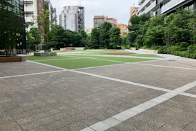 【KAMEIDO CLOCK】1Fカメクロステージ 大型イベントに最適な屋外催事イベントスペース