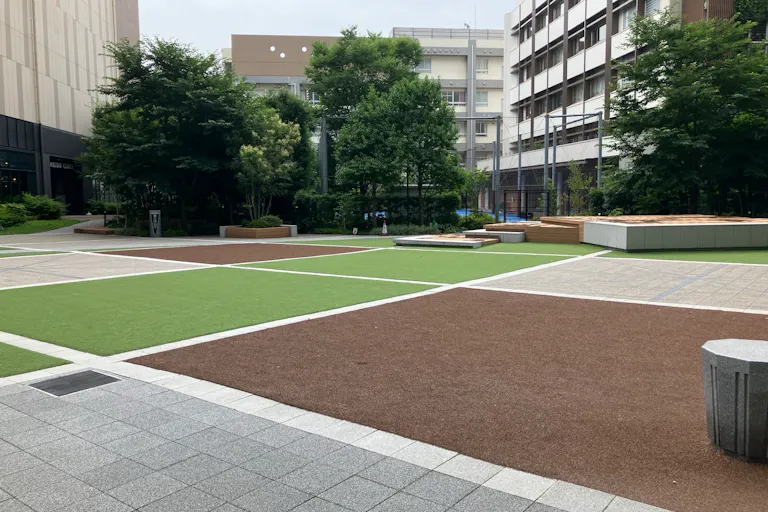 【KAMEIDO CLOCK】1Fカメクロステージ 大型イベントに最適な屋外催事イベントスペースの画像4