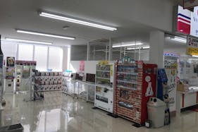 【メガセンタートライアル盛岡西バイパス店】ポップアップストアや出張販売に利用可能なゲームコーナー前