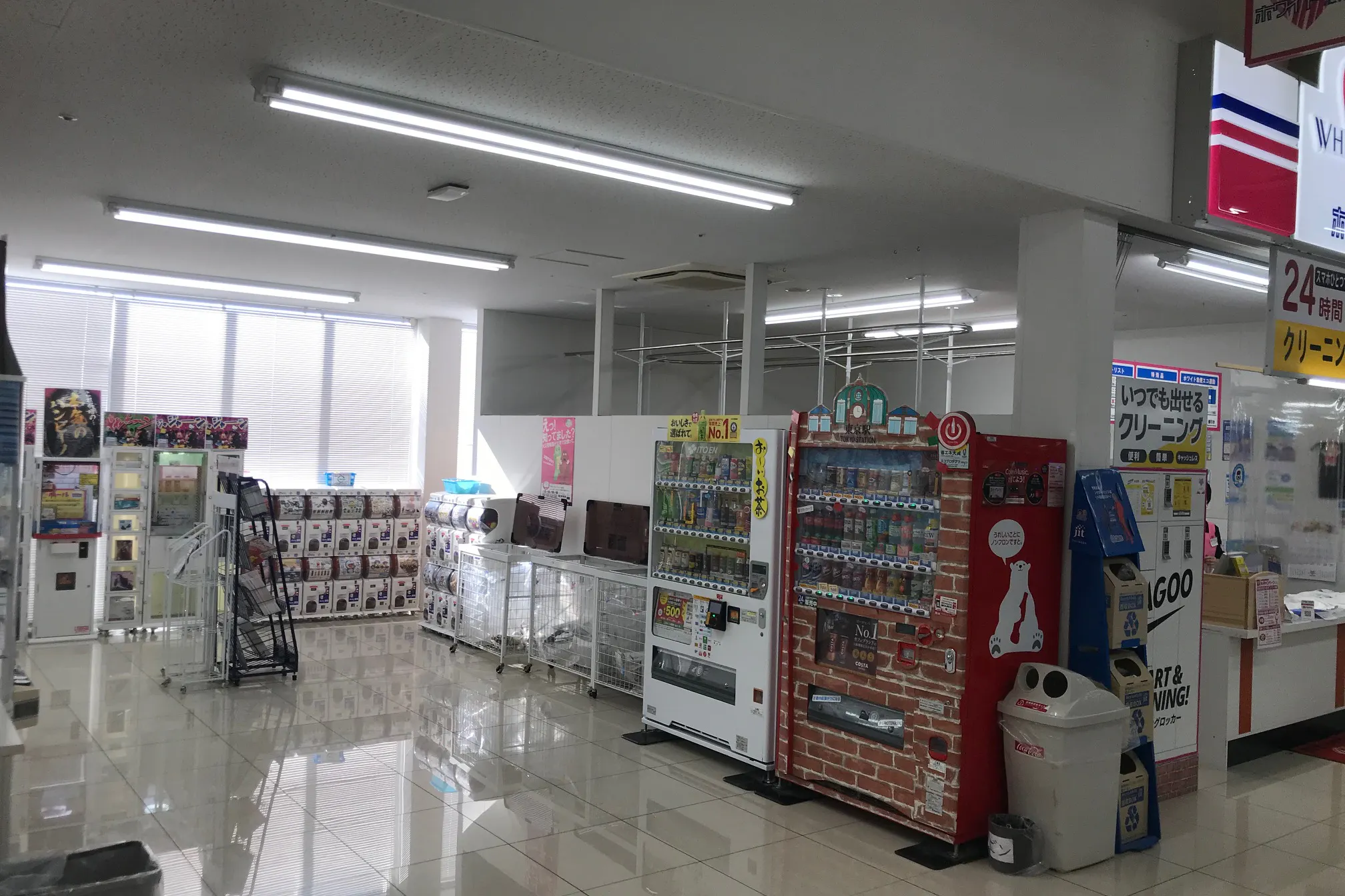 【メガセンタートライアル盛岡西バイパス店】ポップアップストアや出張販売に利用可能なゲームコーナー前