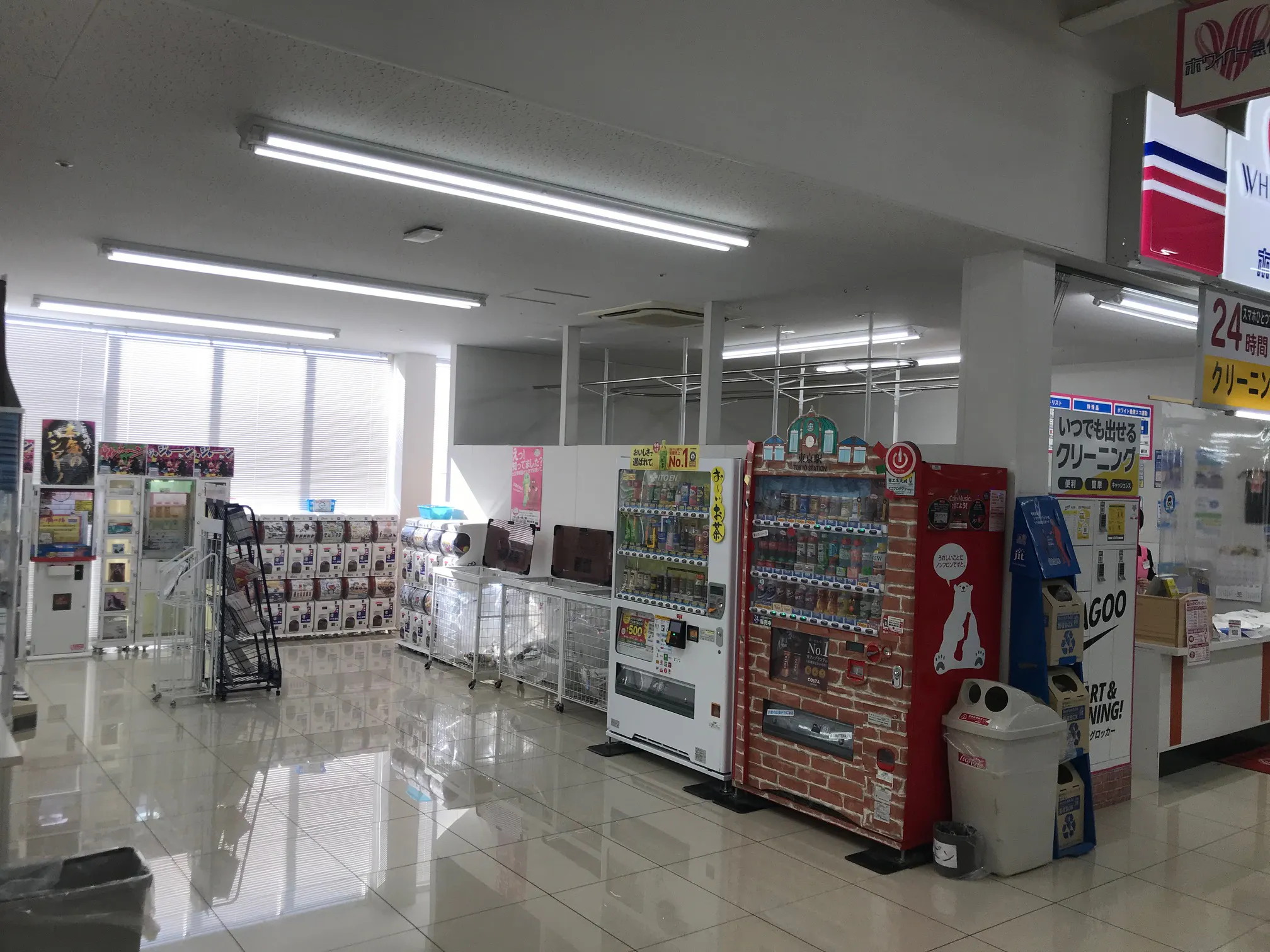 【メガセンタートライアル盛岡西バイパス店】ポップアップストアや出張販売に利用可能なゲームコーナー前