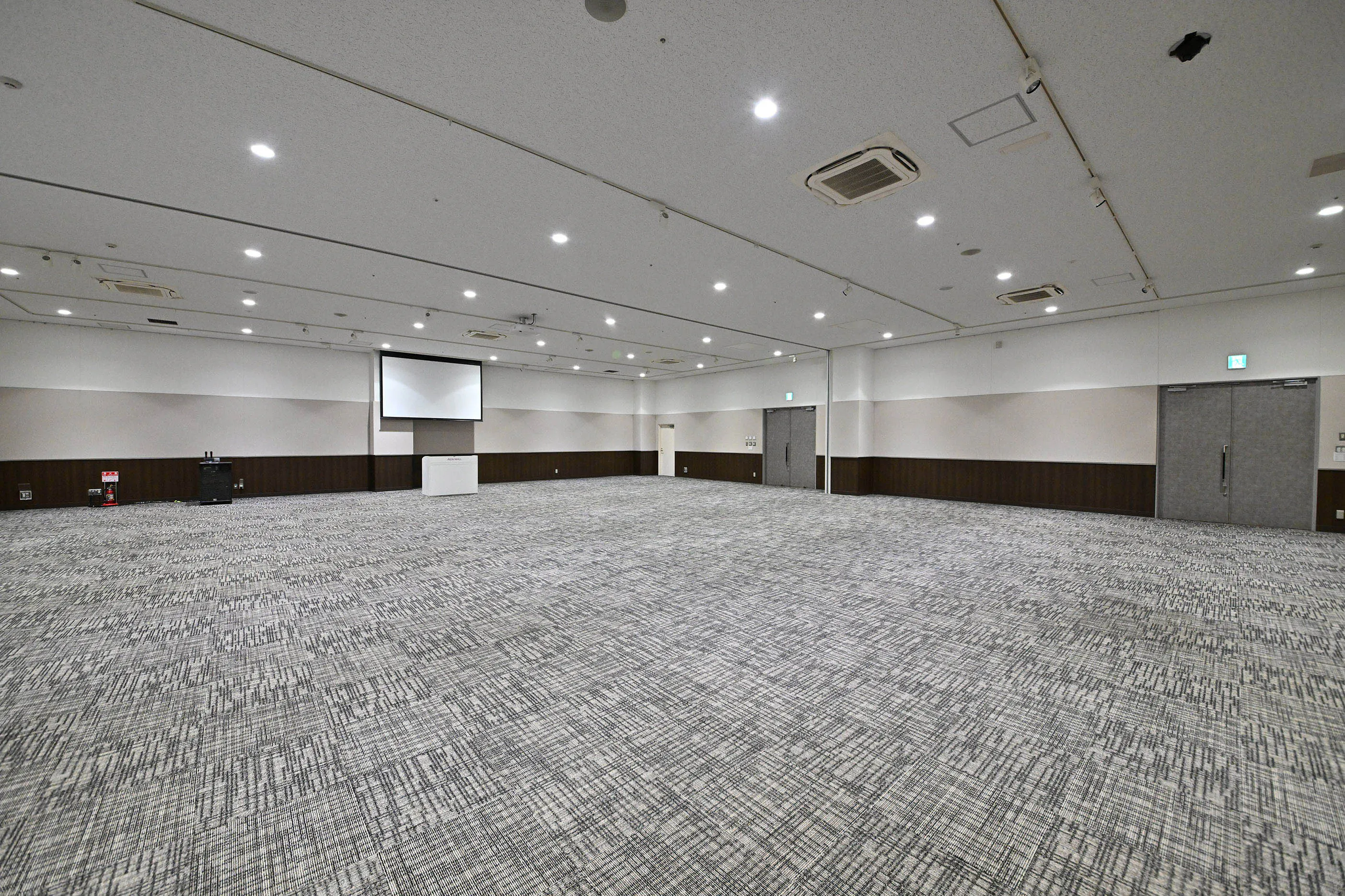 【イオンモール長久手】イオンホールA＋B