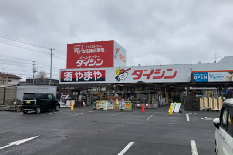 【ダイシン柳生店】入口横レジ付近 プロモーションや物販に最適なホームセンター内階段前の催事イベントスペースの画像2