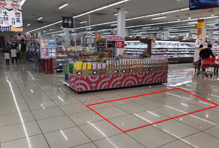 【西友　江南店】1階食品売場催事場(レジ横)　ポップアップストア(物販、食物販)やプロモーション用途に最適なスーパー店内催事イベントスペースの画像
