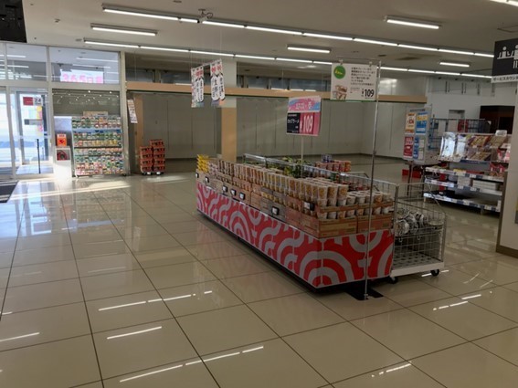 【西友　江南店】1階食品売場催事場(レジ横)　ポップアップストア(物販、食物販)やプロモーション用途に最適なスーパー店内催事イベントスペース