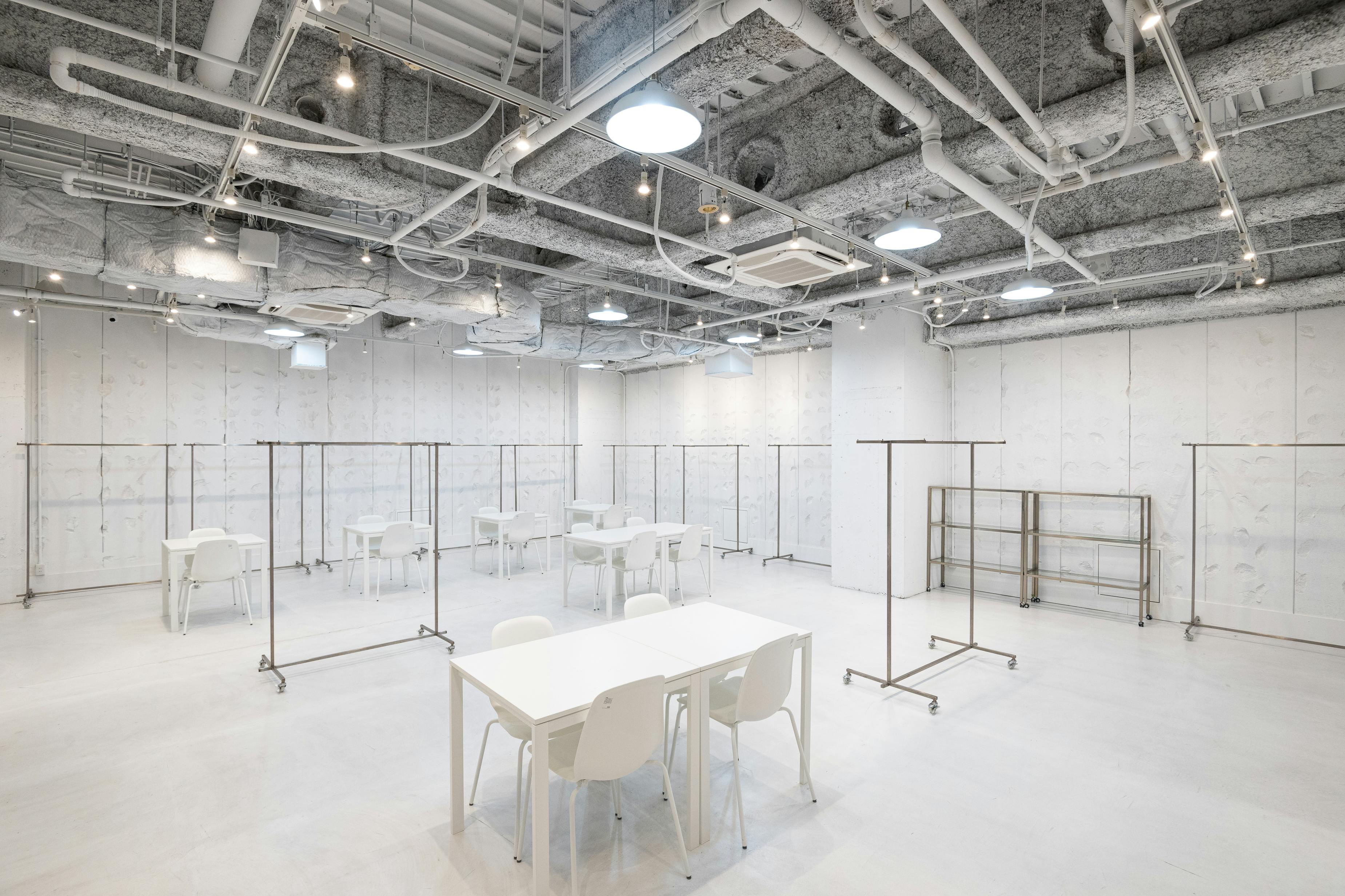 【四ツ橋駅1分】各種ポップアップストアや展示販売会、プロモーションイベントに最適な駅直結ビル内にあるイベントスペース