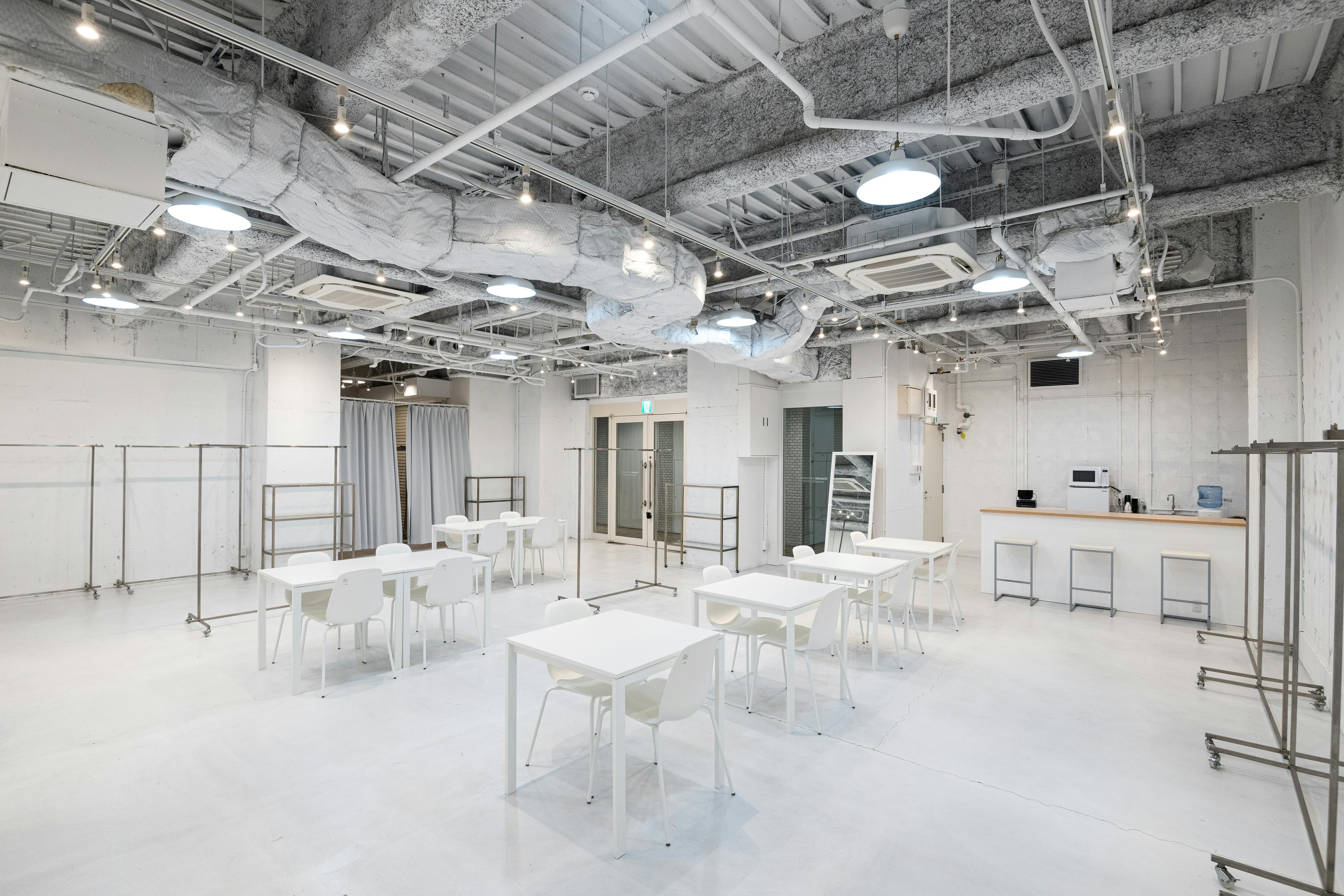 【四ツ橋駅1分】各種ポップアップストアや展示販売会、プロモーションイベントに最適な駅直結ビル内にあるイベントスペース