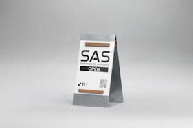 【原宿駅5分】展示会・ポップアップストア・インスタレーションに最適!シルバー基調が特徴的なイベントスペース