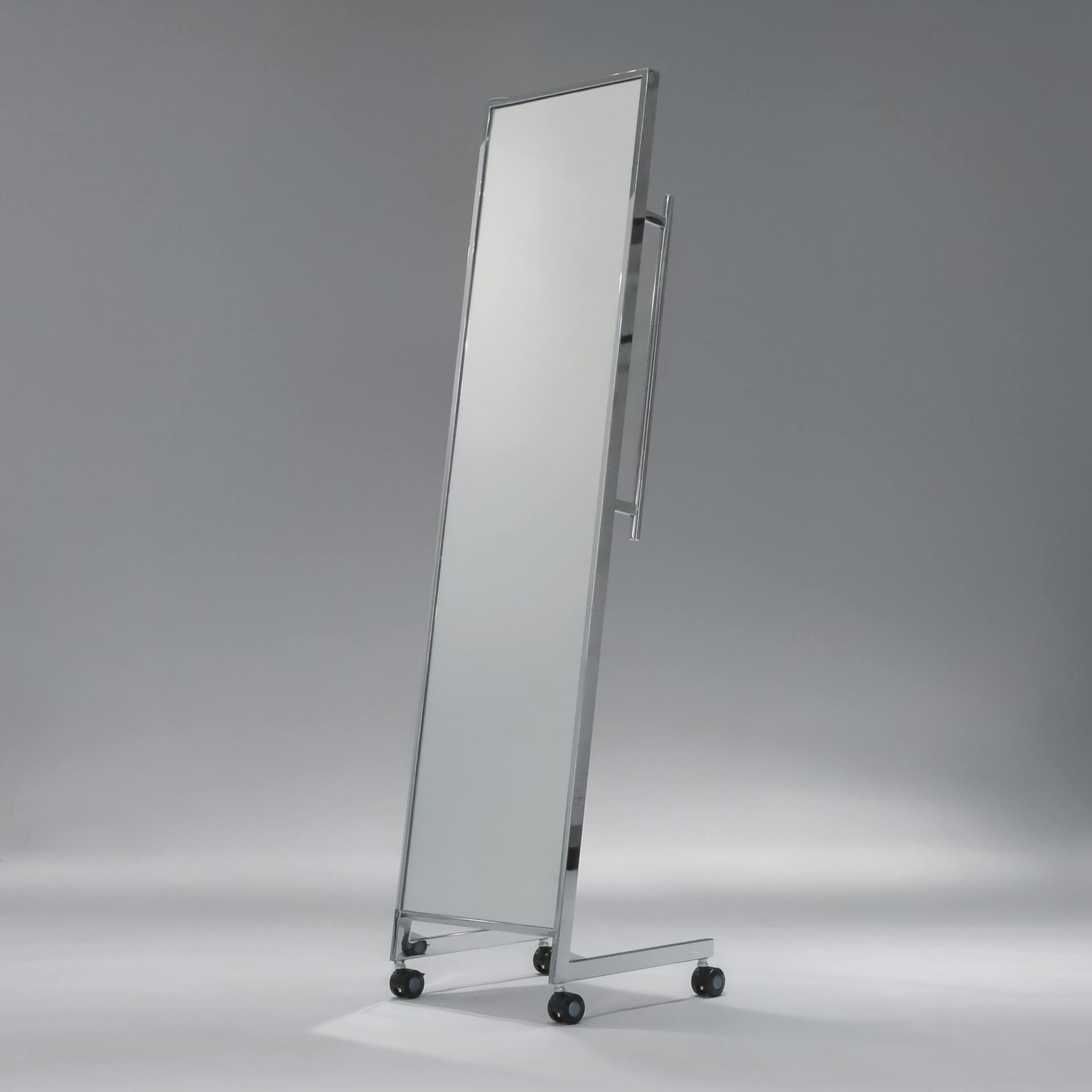 【原宿駅5分】展示会・ポップアップストア・インスタレーションに最適!シルバー基調が特徴的なイベントスペース