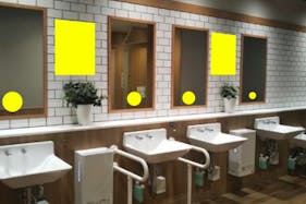 【イオン藤井寺ショッピングセンター】モール内広告 トイレ内ステッカー