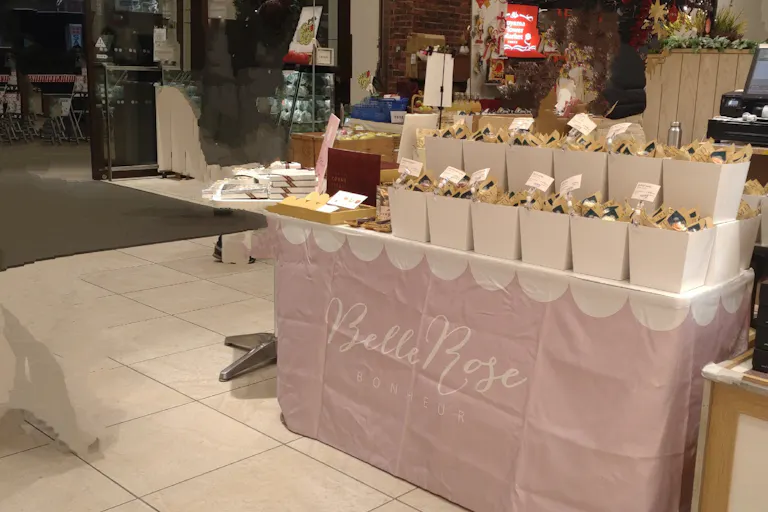 【中野マルイ】1階 カレンダリウムF07【食物販】中野駅徒歩2分。店内入ってすぐ、真正面の好立地。トラフィックも多い人気区画。スイーツのポップアップに最適なスペースです。の画像4