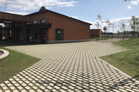 【BRANCH札幌月寒】催事やPRイベントに利用可能な商業施設内の屋外イベントスペース