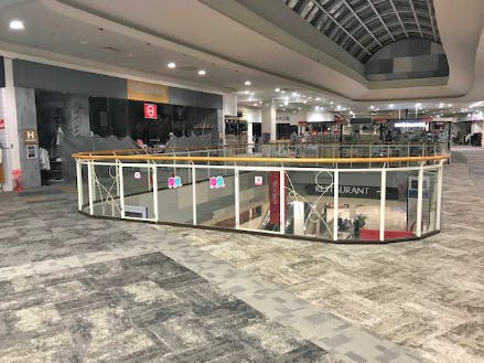 【イオンモール直方】2F  中央南ブリッジ(GLORY前）の画像