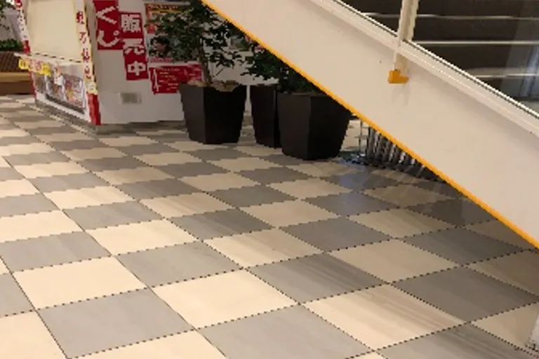 【ララガーデン川口】1階 北側階段下の画像4