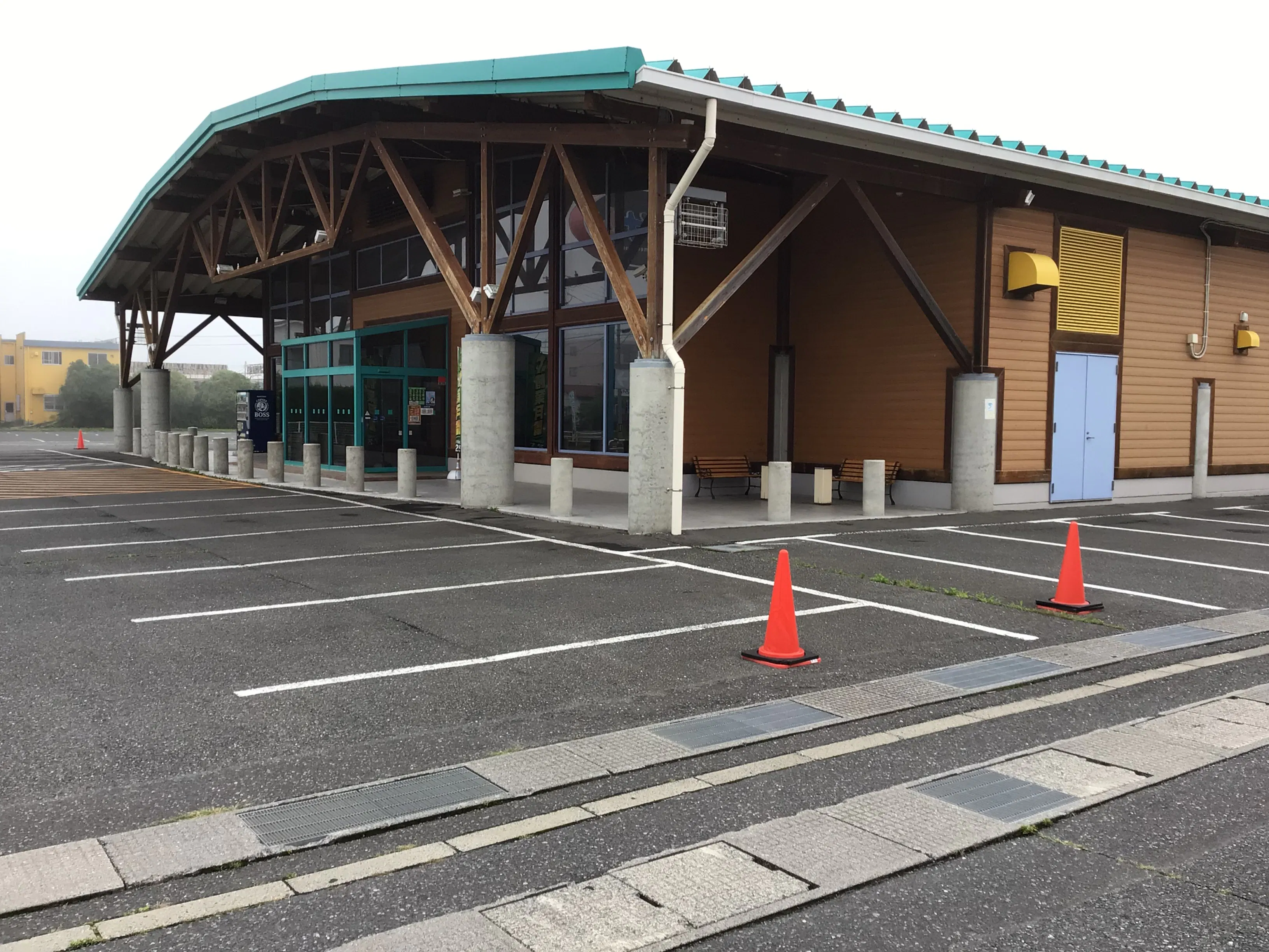 【ダイナム宮城小牛田店】キッチンカーやプロモーションに最適なアミューズメント施設のイベントスペース(出入口前駐車場)