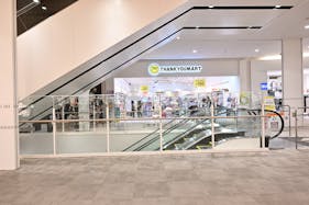 【イオンモール長久手】東エスカレーター横B(WEGO前)