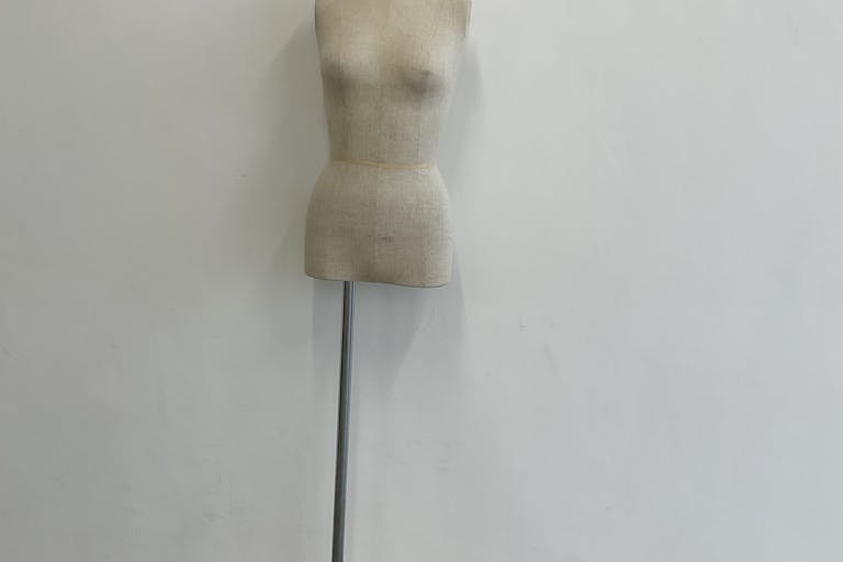 【四ツ橋駅2分】レンタルスペース トルソー×3