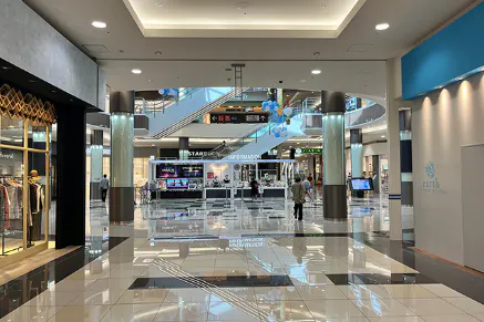 【イオンモール福岡】メインプラザ前