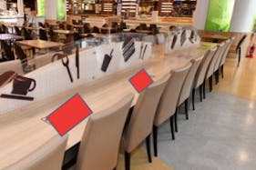 【イオンモール沖縄ライカム】モール内広告 フードコートテーブルシール