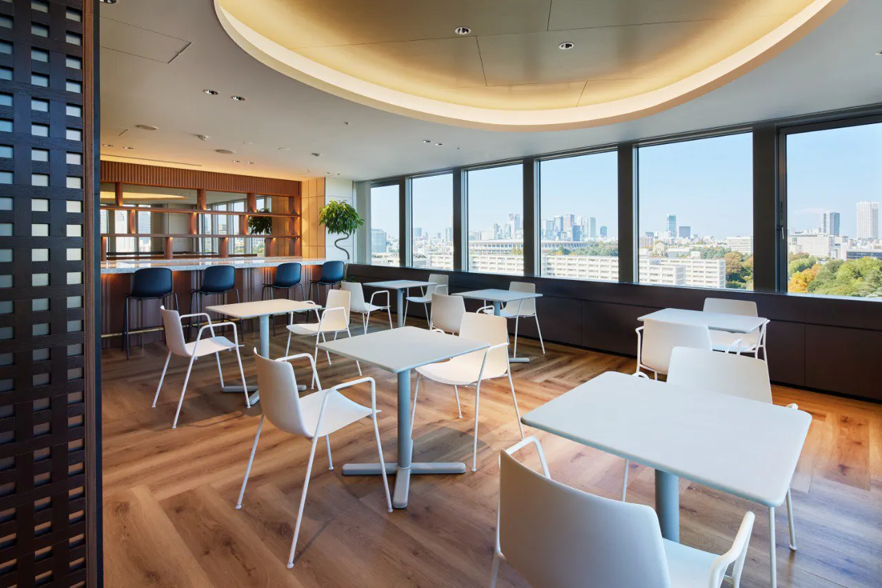 【青山一丁目駅直結】緑に包まれた展示会・撮影・プライベートイベントに最適なラウンジ 