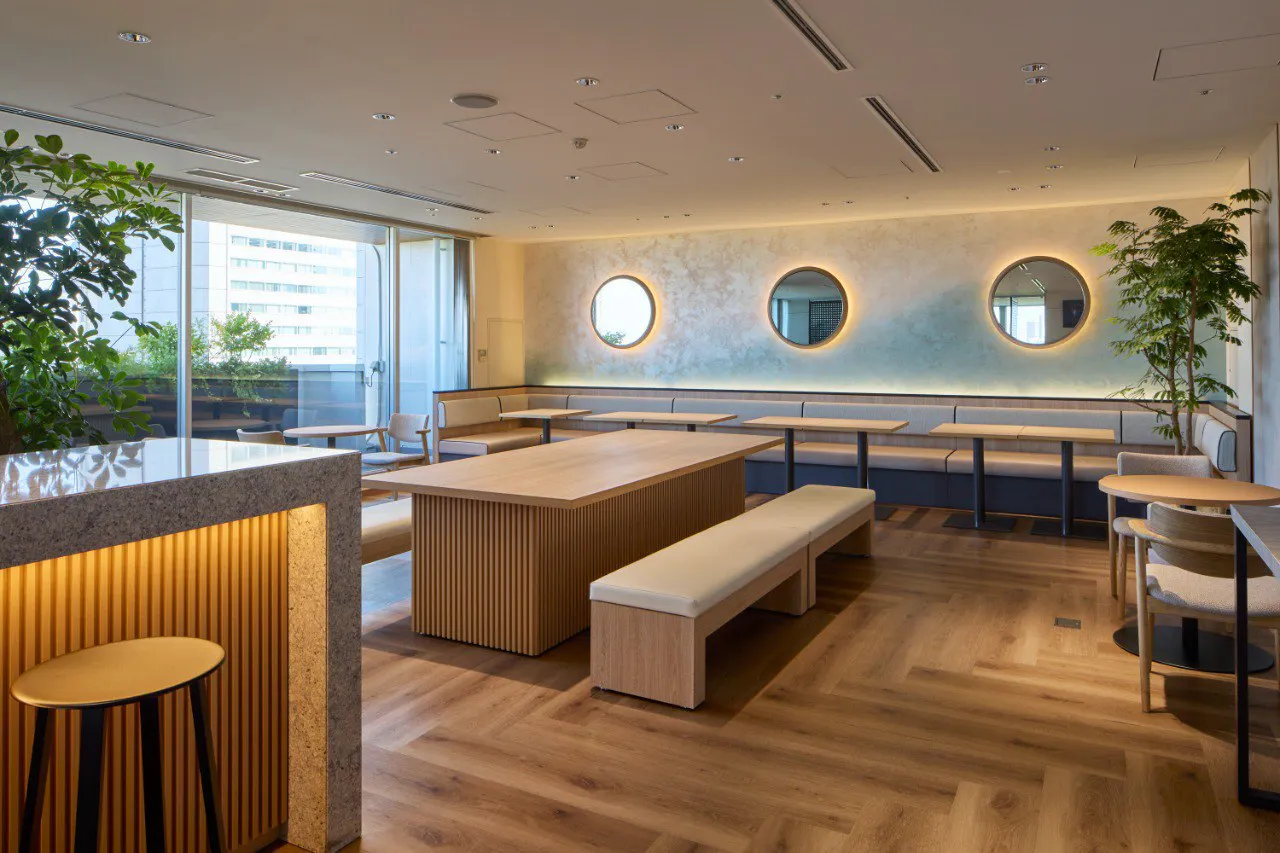 【青山一丁目駅直結】緑に包まれた展示会・撮影・プライベートイベントに最適なラウンジ 