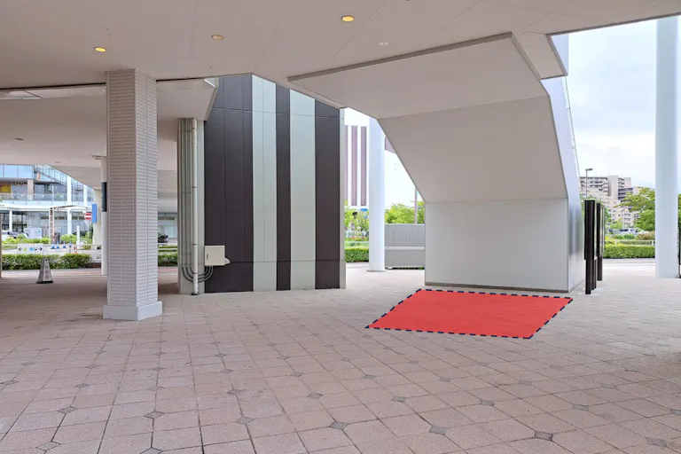 【イオンレイクタウンアウトレット】1st Ave.1F(エスカレーター裏)②の画像1