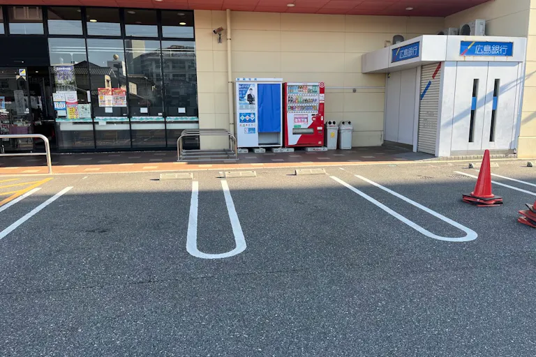 【フレスタ海老園店】キッチンカーに利用可能な駐車場スペースの画像1