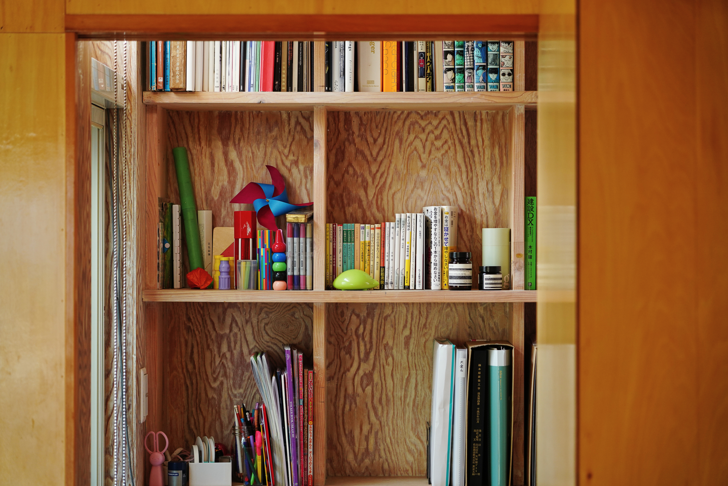 【池ノ上駅6分】撮影に適した光と影・素材が特徴的な自宅兼スタジオ