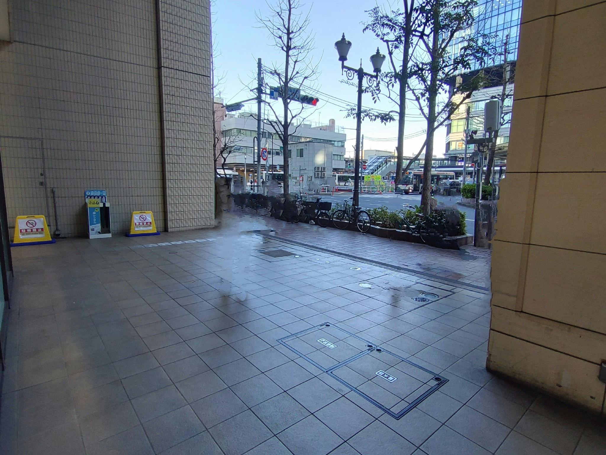 【中野マルイ】1階 パブリックスペース3（駅側）【食物販・物販／物産展】正面入口前で人通り抜群の屋外スペース