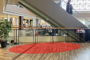 【プレナ幕張】各種プロモーションイベントやポップアップストアに最適な駅近商業施設2階エスカレーター横にあるイベントスペース