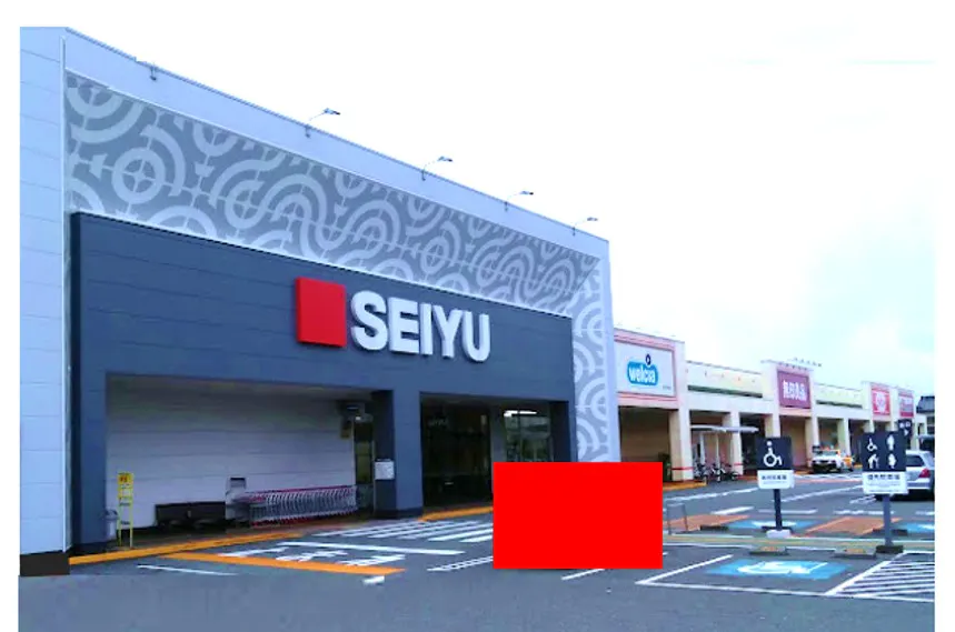 【西友 富士今泉店】外区画 入口前 (駐車場) キッチンカー・コーヒーテイクアウトや、クレープ・焼きそば・お好み焼き・たいやき・焼き鳥 など販売におすすめな屋外催事イベントスペース