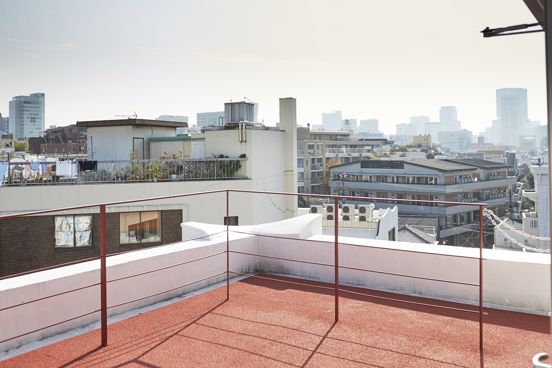 屋上もご利用いただけます。（事前にご相談ください。）