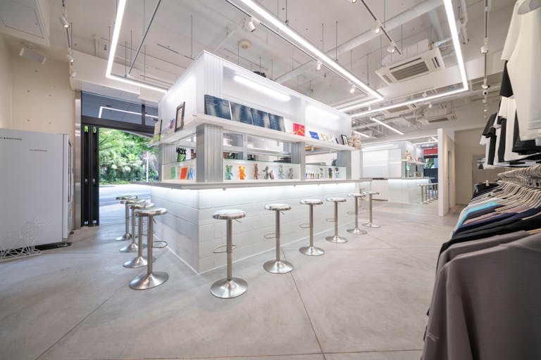 【博多駅6分/飲食可】展示会やセミナーに利用可能なキッチン付きイベントスペースの画像1