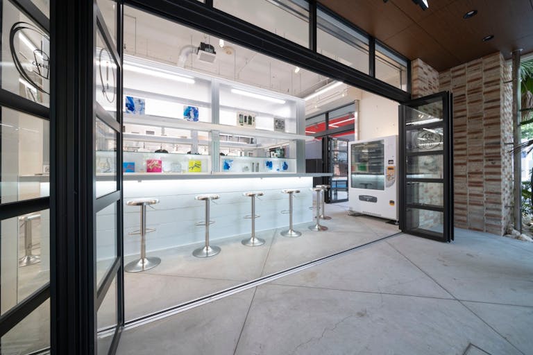 【博多駅6分/飲食可】展示会やセミナーに利用可能なキッチン付きイベントスペースの画像6