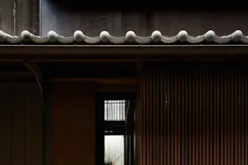 【丹波口駅8分】ブランド撮影や映像収録におすすめ!やわらかな自然光が差し込む1棟貸しスタジオ