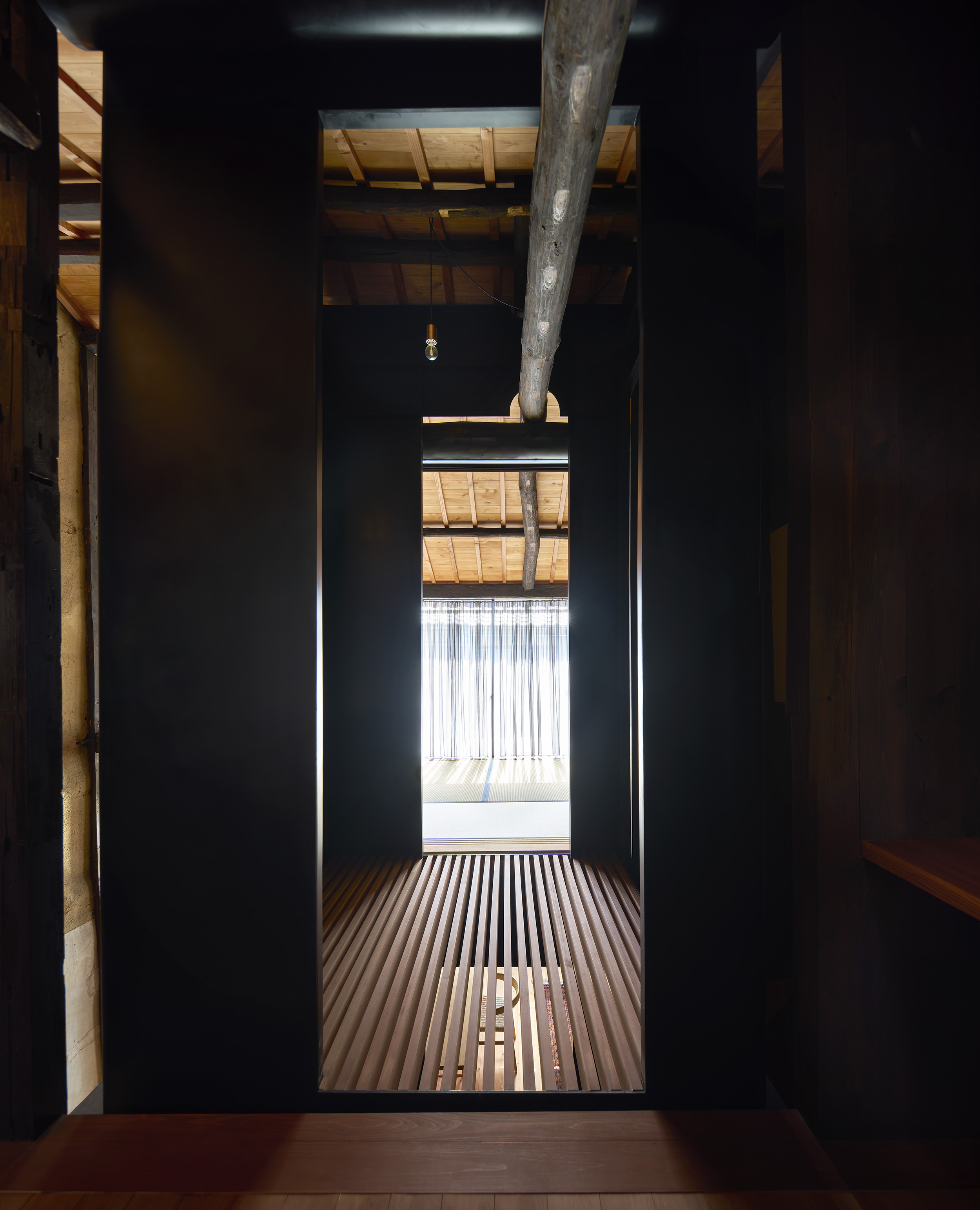 【五条町屋スタジオ】スペース8（studyよりtatami-roomを望む）