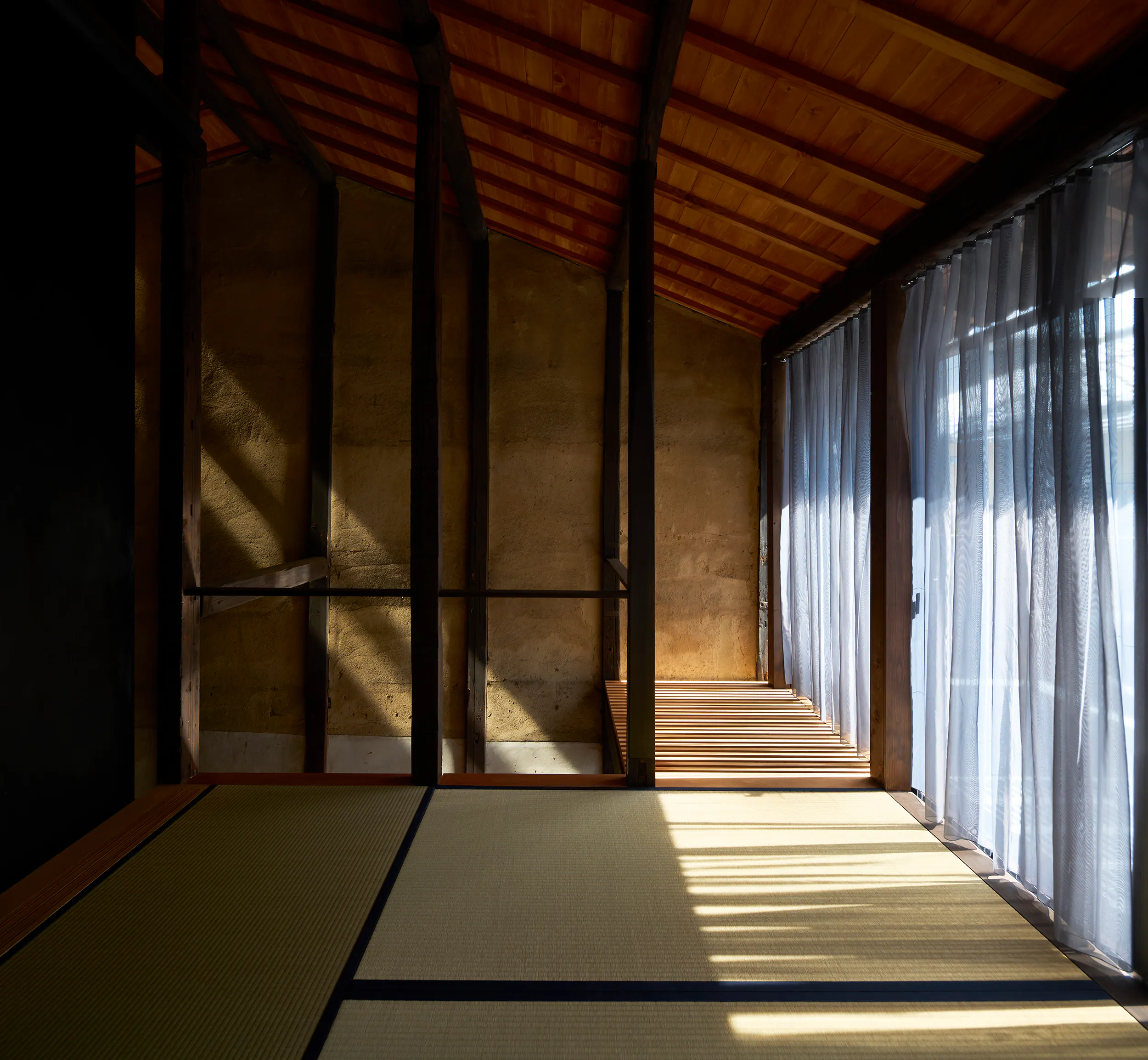 【丹波口駅8分】ブランド撮影や映像収録におすすめ！やわらかな自然光が差し込む1棟貸しスタジオ