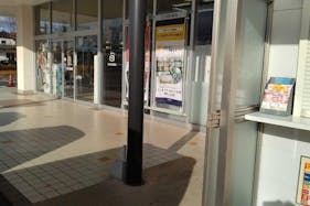 【ブックエース植田店】食物販やキッチンカー出店に最適な書店前のイベントスペース