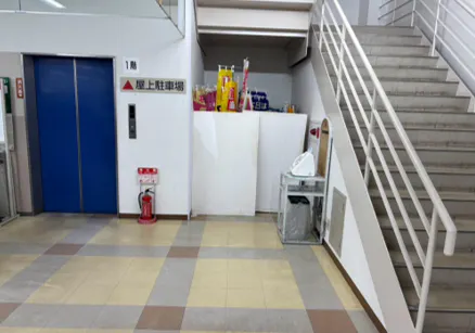 【ゆめマート牛深】エレベーター前 ポップアップストア(物販、食物販)やプロモーション用途に最適なスーパーの屋内催事イベントスペース
