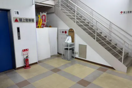 【ゆめマート牛深】エレベーター前 ポップアップストア(物販、食物販)やプロモーション用途に最適なスーパーの屋内催事イベントスペース