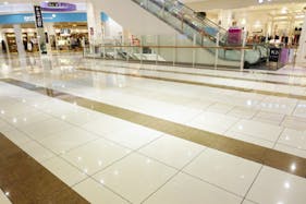 【イオンモール筑紫野】1階 セントラルコート