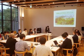 【国際センター駅0分】展示会やポップアップストアに適した日差しが差し込む明るいイベントスペース(屋内)