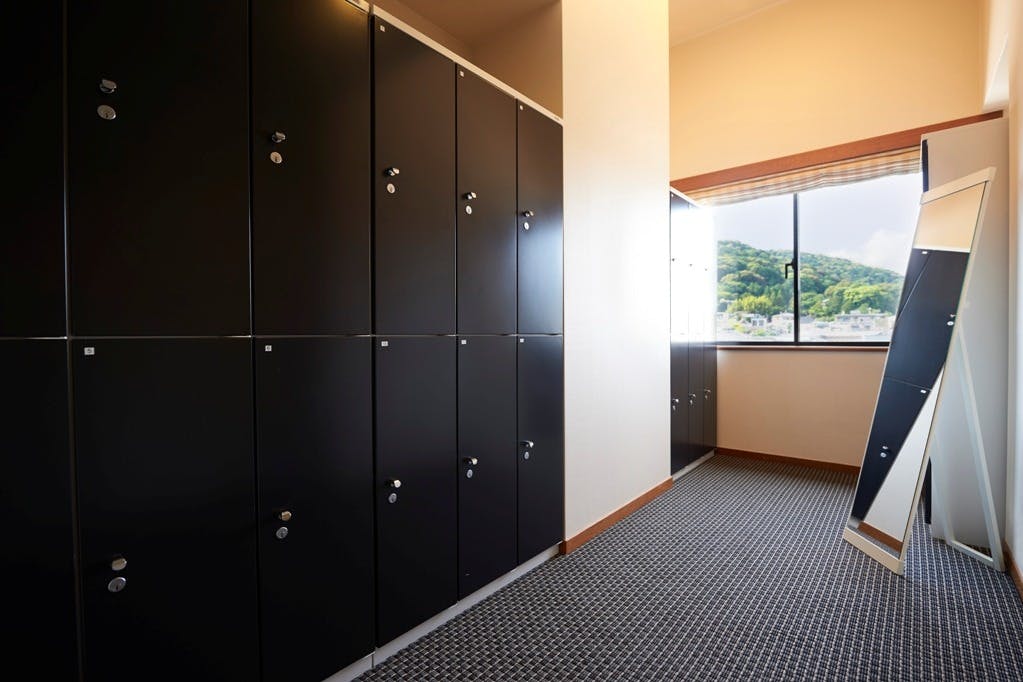 【東山駅5分】展示会や受注販売会を中心とした商用利用からセミナーや招待制パーティーまで多用途利用が可能な、観光客が多く行き交う道路に面した和邸宅イベントスペース