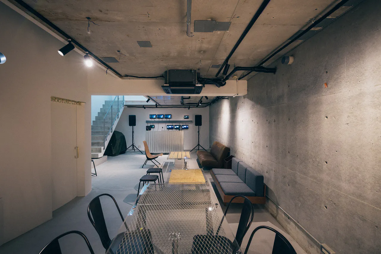 【渋谷駅7分】個展や展示会に最適な壁面がコンクリートのスペース