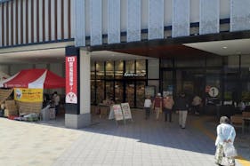 【イオン藤井寺ショッピングセンター】モール内広告 デジタルサイネージ(柱型サイネージ)